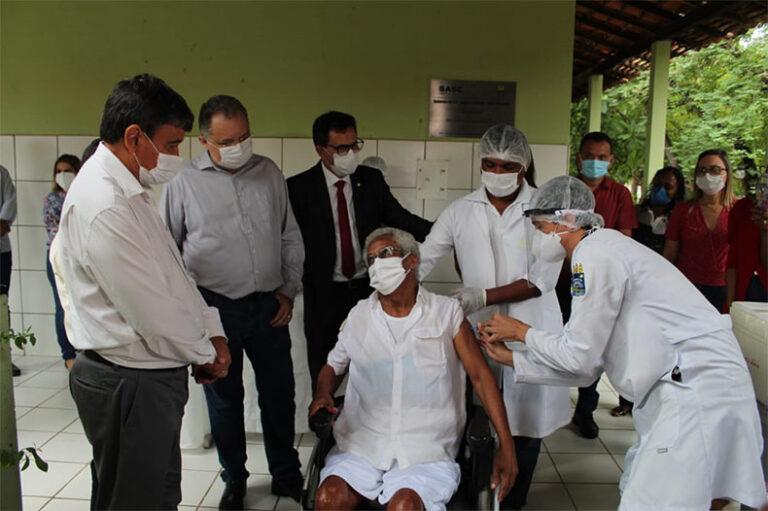 Somente 1% da população do Piauí recebeu vacina contra Covid em janeiro