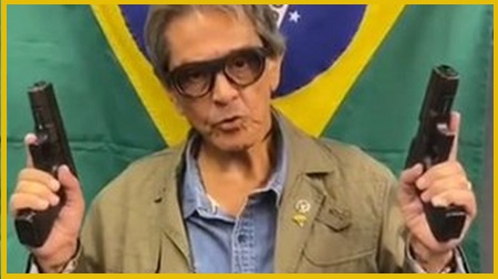 Roberto Jefferson, presidente do PTB, é preso pela Polícia Federal .