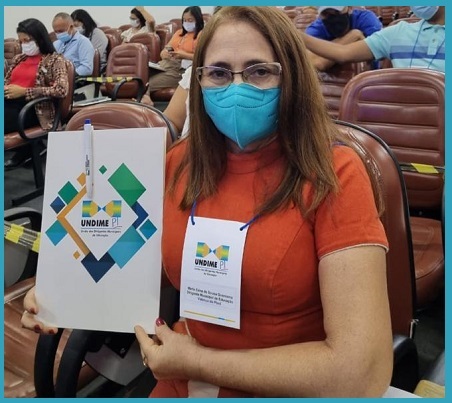 Secretária de Educação Edna Quaresma participa de curso em Teresina