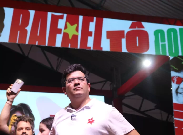 Governador Rafael Fonteles anuncia concurso com 4 mil vagas de professores em 2025