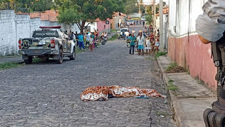 Piauí: Três criminosos matam homem a tiros.