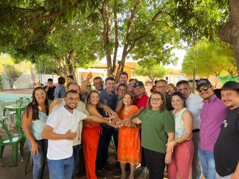 ELEIÇÕES 2024: Vereadora Carla Santos deixa a base da prefeita Lúcia e adere à oposição em Pimenteiras.