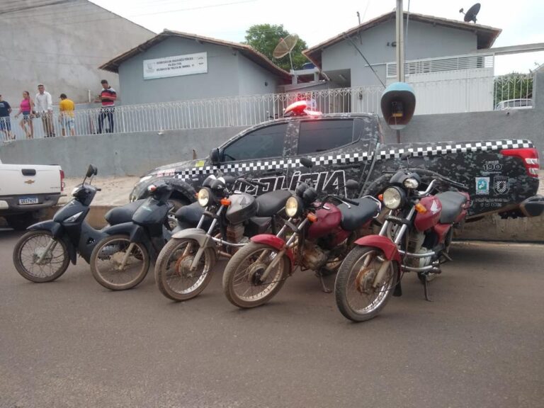 Policia Militar e Polícia Civil apreendem arma de fogo e veículos adulterados