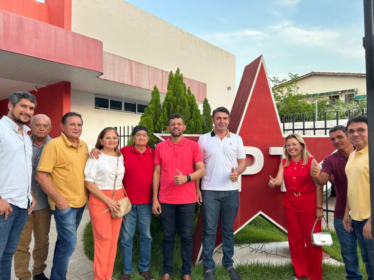 PIMENTEIRAS: Pré-candidato Tony Feitosa se Filia ao PT