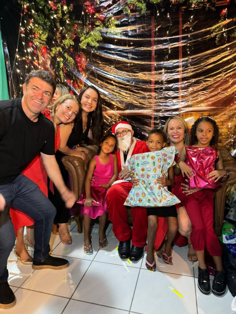 Ação Social realizada por Tony Feitosa e Liane Pedrosa transformam o Natal em Pimenteiras e regiões
