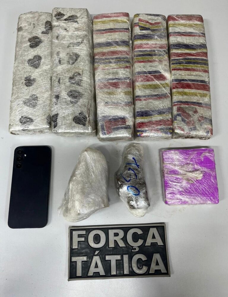 Força Tática prende traficante no centro de Valença e realiza apreensão de drogas