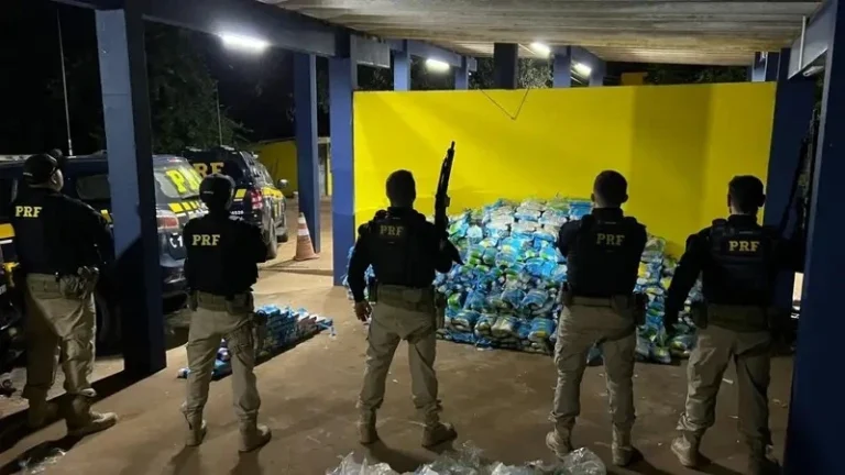 Mais de 1,4 tonelada de drogas é apreendida em caminhão que transportava sucata no Sul do Piauí